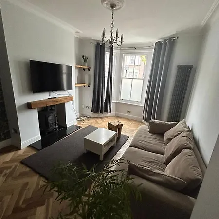 Contemporary 3 Bed House With Spacious Garden Close To Stratford & Canary Wharf London Exterior photo