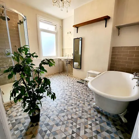 Contemporary 3 Bed House With Spacious Garden Close To Stratford & Canary Wharf London Exterior photo
